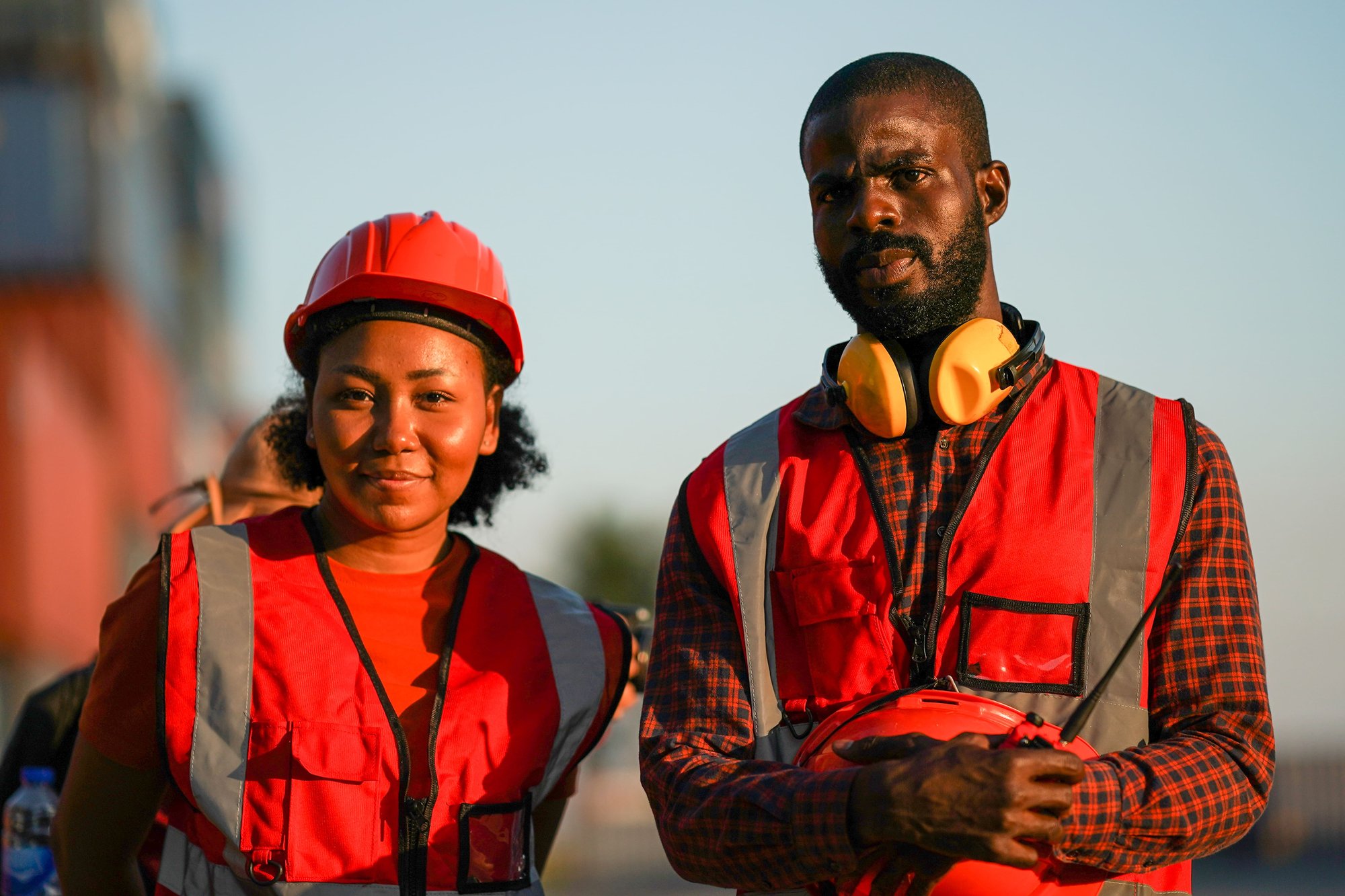 foreman-checking-containers-in-the-terminal-at-im-2026-01-07-07-26-46-utc