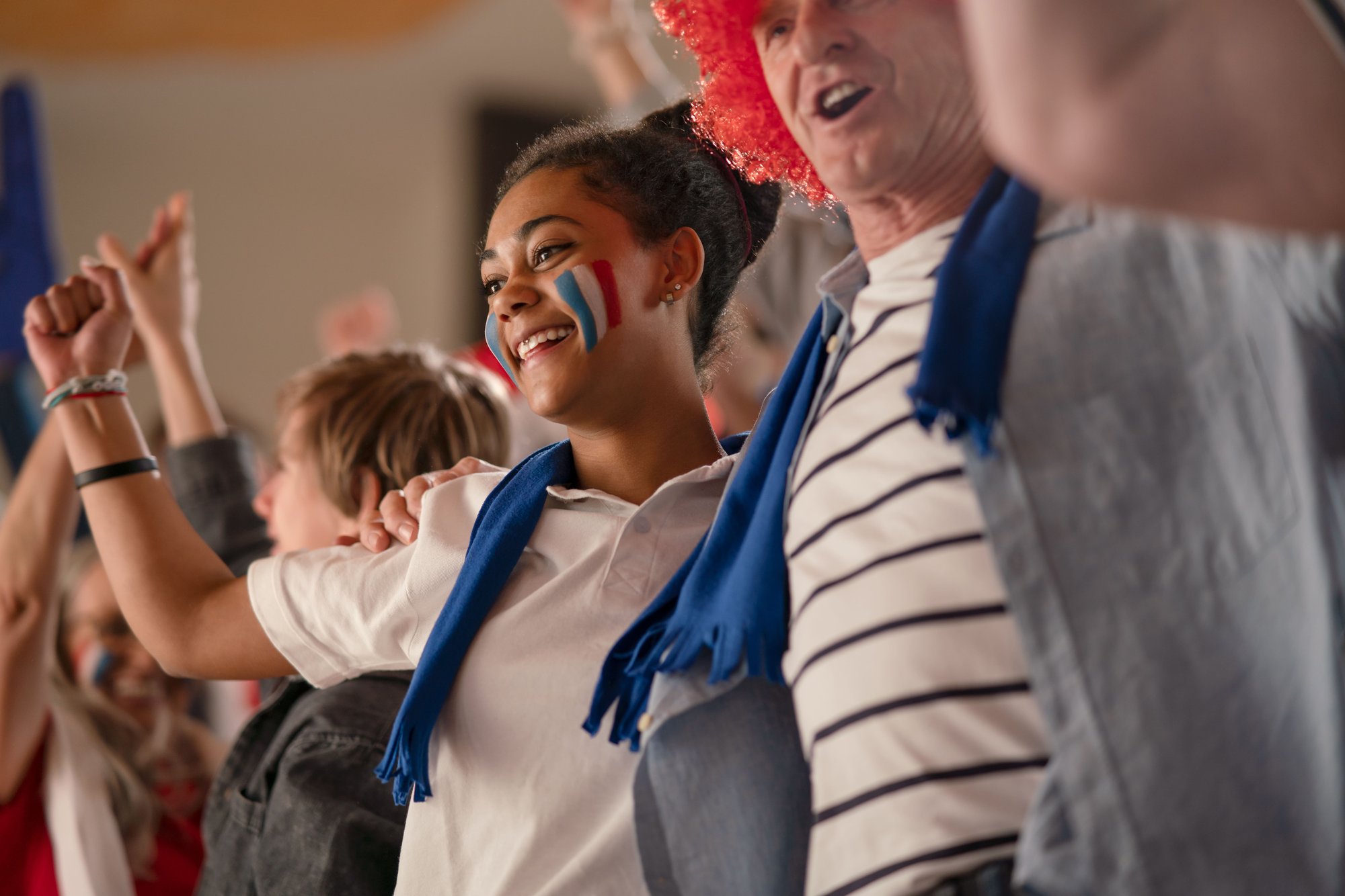 french-football-fans-celebrating-their-team-s-vict-2026-03-10-04-49-09-utc