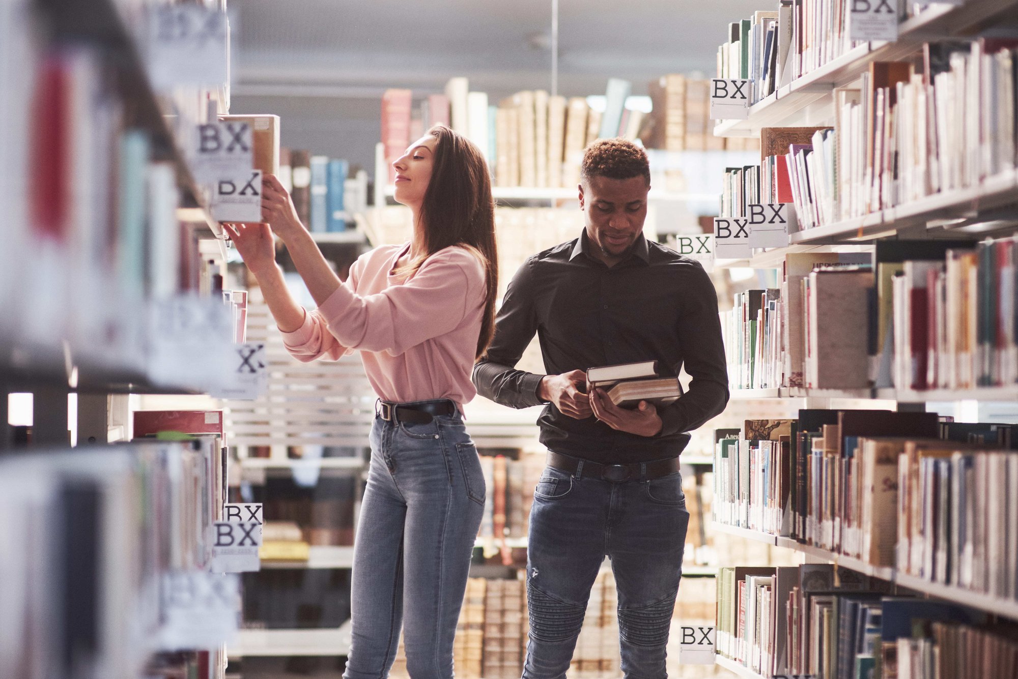 positive-people-multiracial-students-in-the-libra-2026-01-08-23-50-46-utc